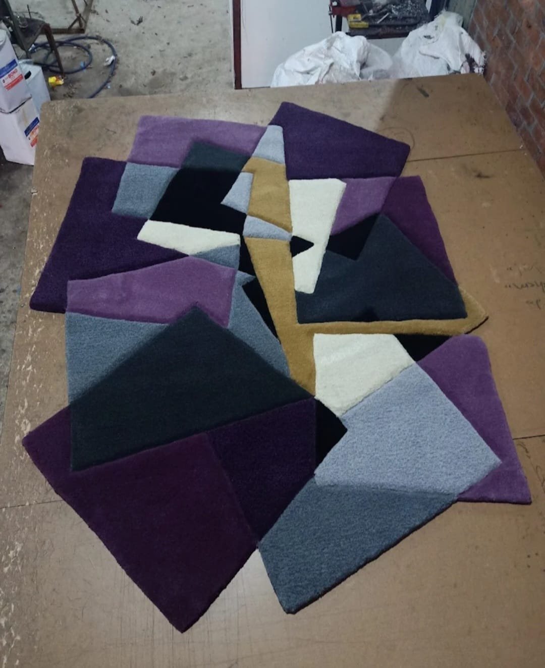 ISIS Premium Hand-Tufted 3D Art Carpets Product Overview