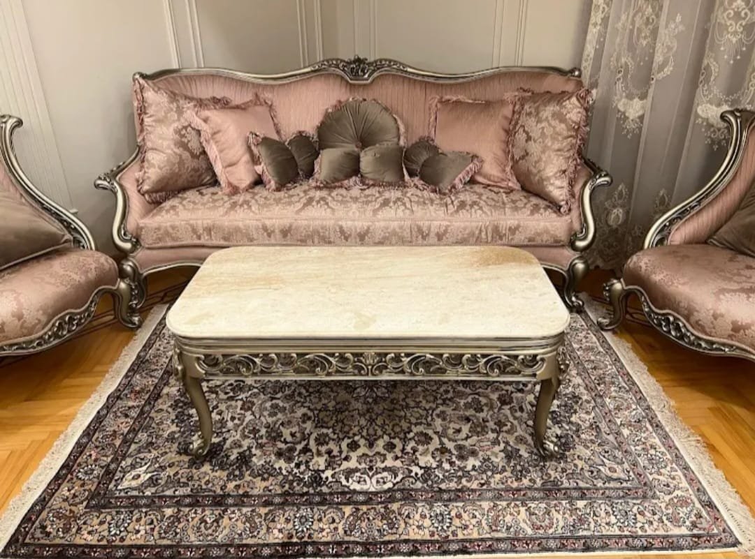 Alzaeem Heritage Collection: The "Royal Medallion" Classic Area Rug - Image 2