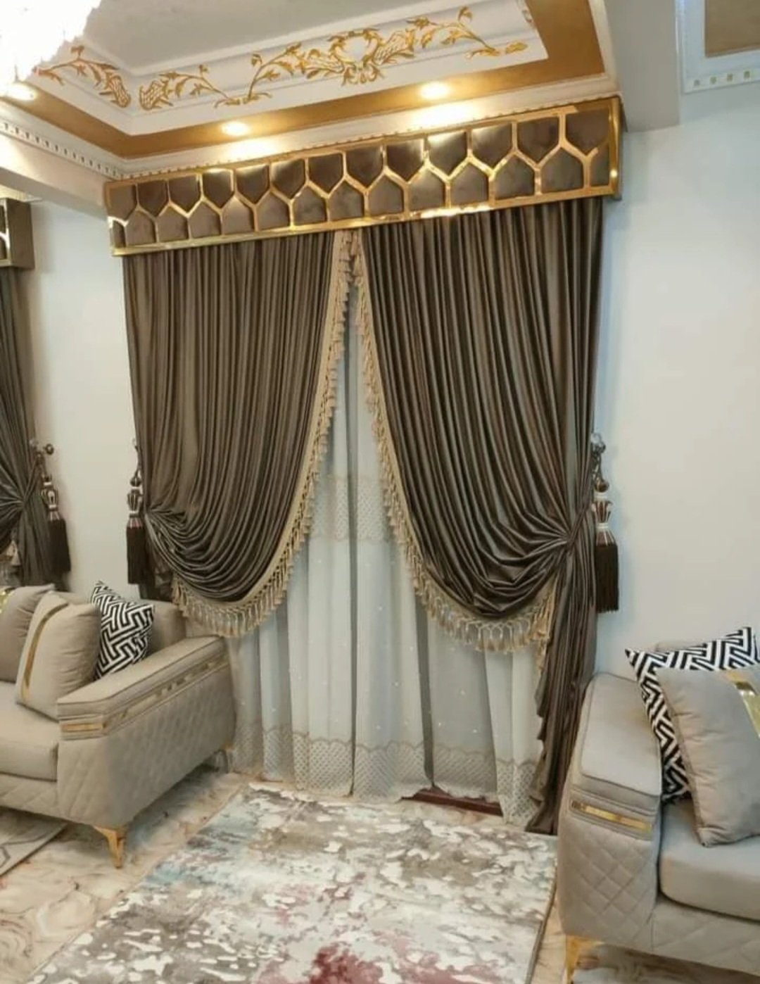 The "Royal Sovereign" Multi-Layered Curtain Set - Image 4